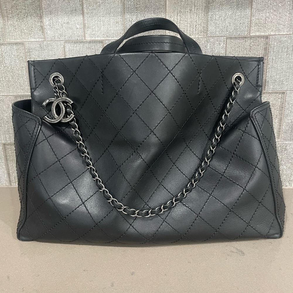 Chanel EXTRA Large Shopper Tote GUC